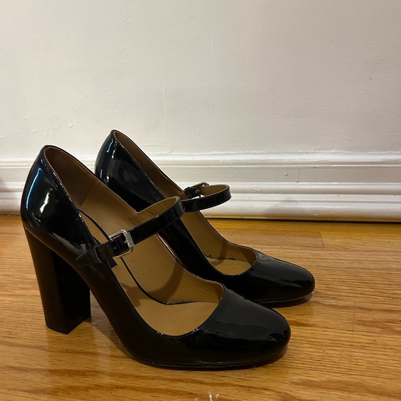 Polo Ralph Lauren 4” leather heels - Picture 2 of 6
